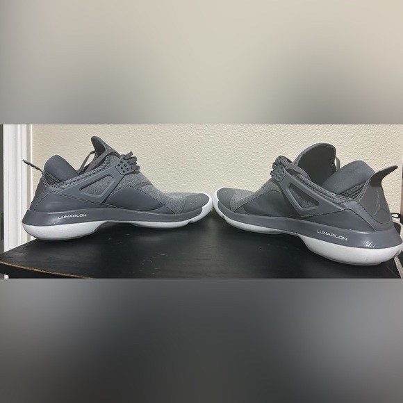 🔥Used Men’s Nike Lunarlon Jordan Grey shoes- size M 11 - Picture 3 of 12